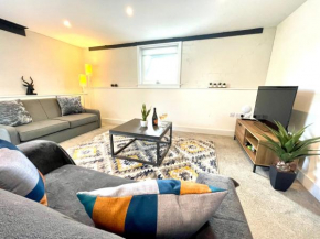 Central Apartment Perfect for Contractors & Pilots 2 bedrooms 2 bathrooms